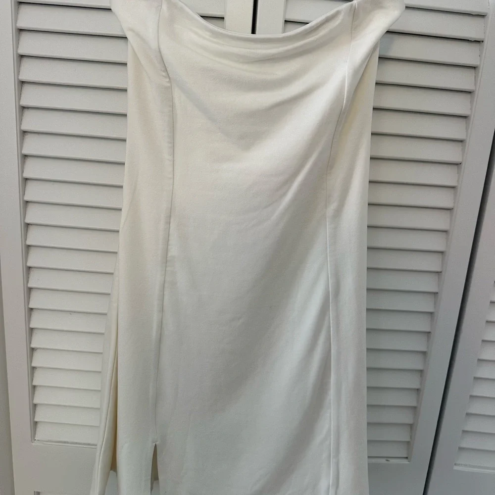 Oh Polly Strapless White Dress - Picture 5 of 5